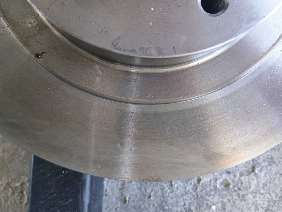 Зад дискове (лагер главина)за Рено Гранд Сценик 3  2,0 dci  2009-2016г