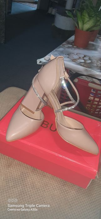 Продам женскую обувь!