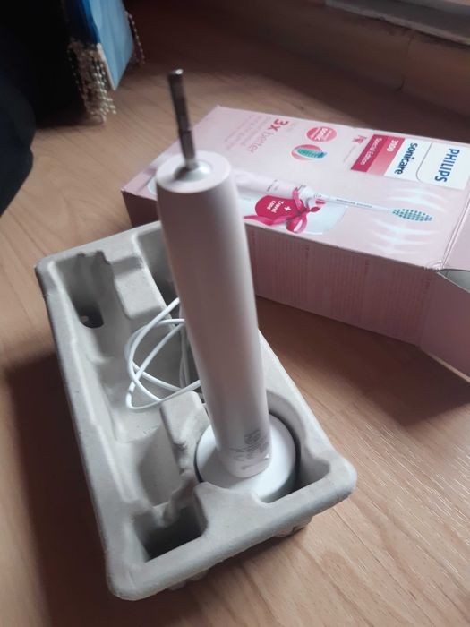 Ел. четка за зъби PHILIPS sonicare 3100 Special Edition