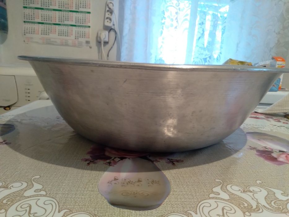 Продам алюминиевый тазик.