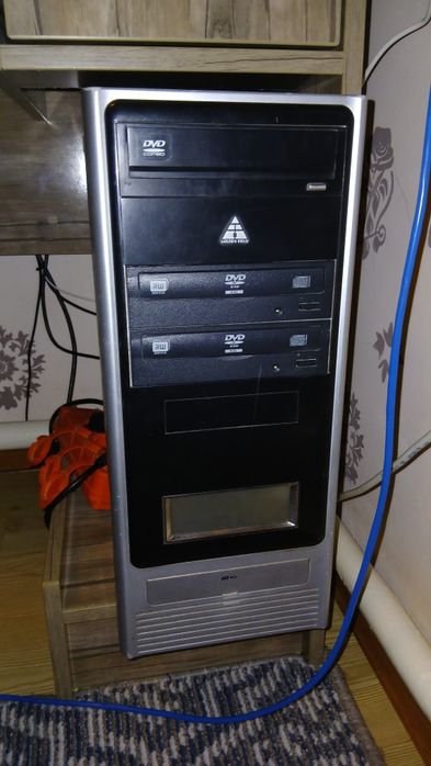 Ish uchun kompyuter/o'yin uchun kompyuter