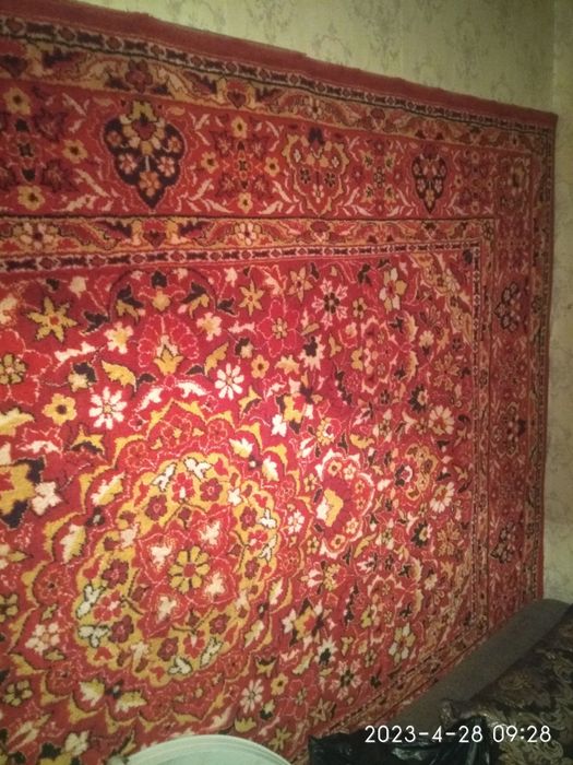 Продается ковер б.у
