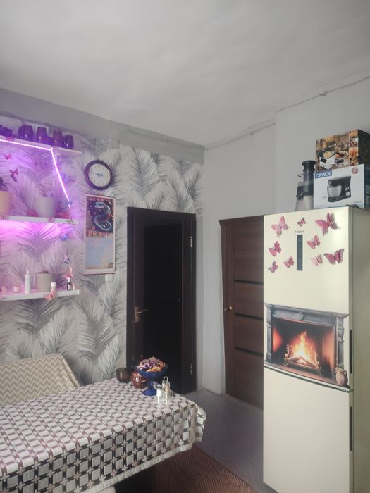 Продаю полдома кирзавод