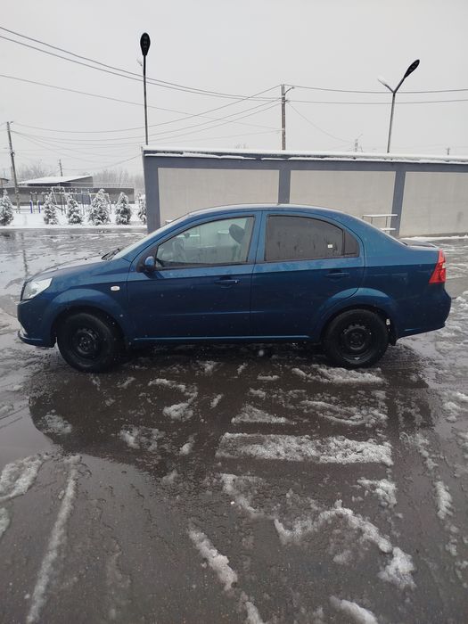 Продам свою машину нексия 3