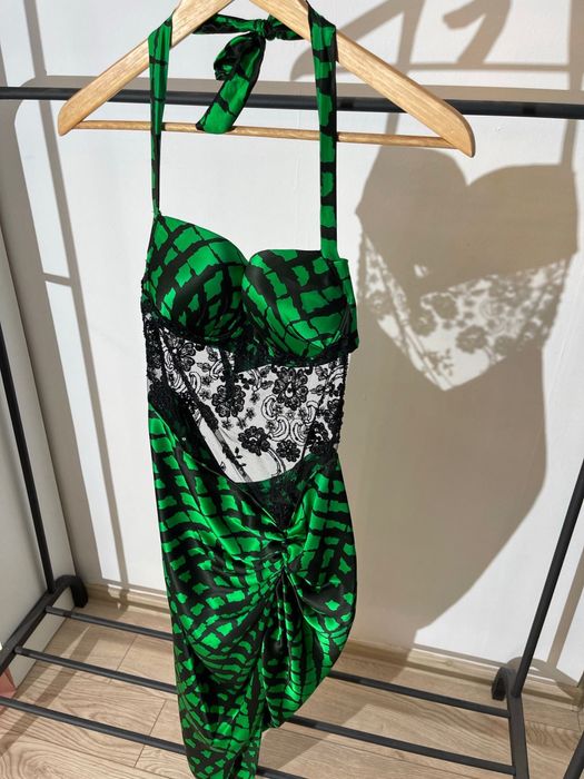 Vand rochii de ocazie masura S