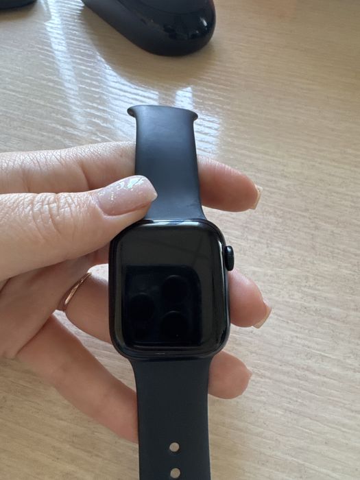 Продам Apple Watch 7, 41мм