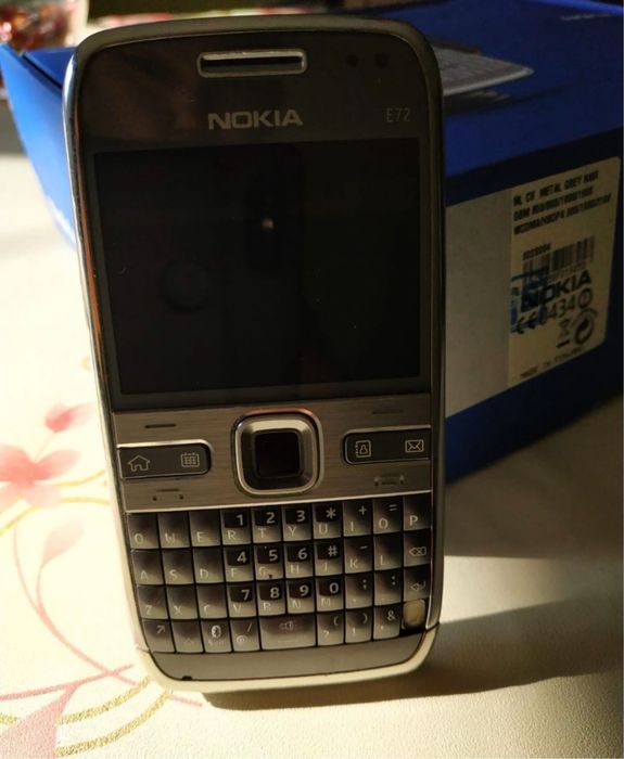 Nokia E72 оригинал