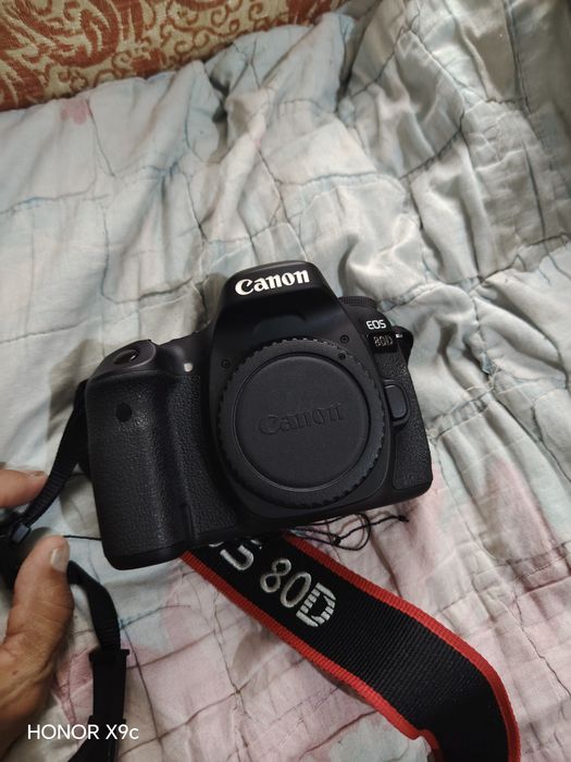 Canon eos 80d фотокамра