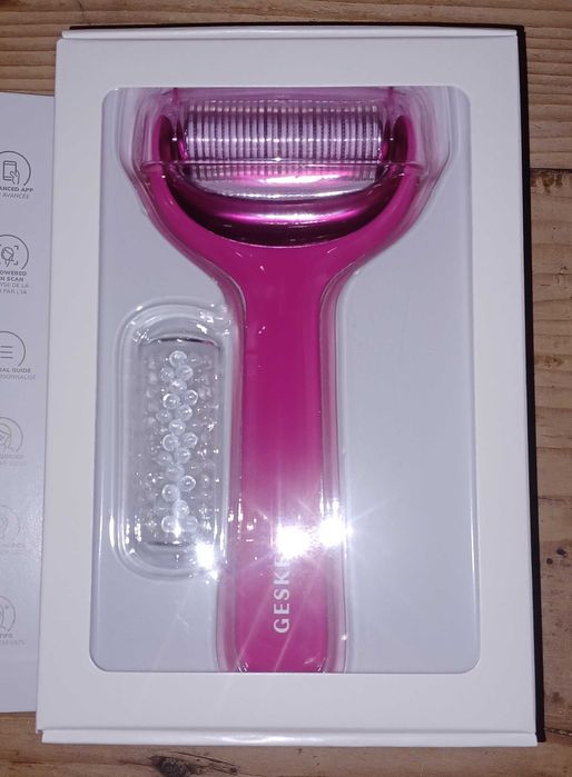 Roller pentru masaj facial si corporal 8 in 1 MicroNeedle, Geske