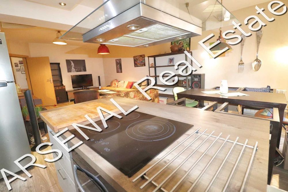 Дава се под наем Тристаен апартамент в София, Център - 110 кв.м за 700 € - Снимка #3