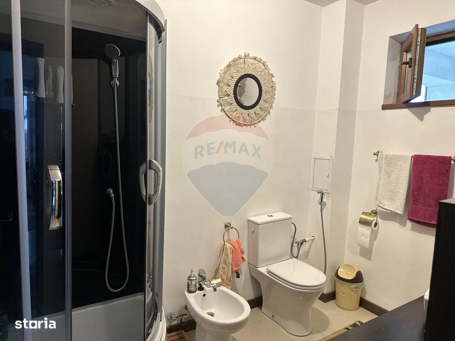 Casă / Vilă Girov Contesti
