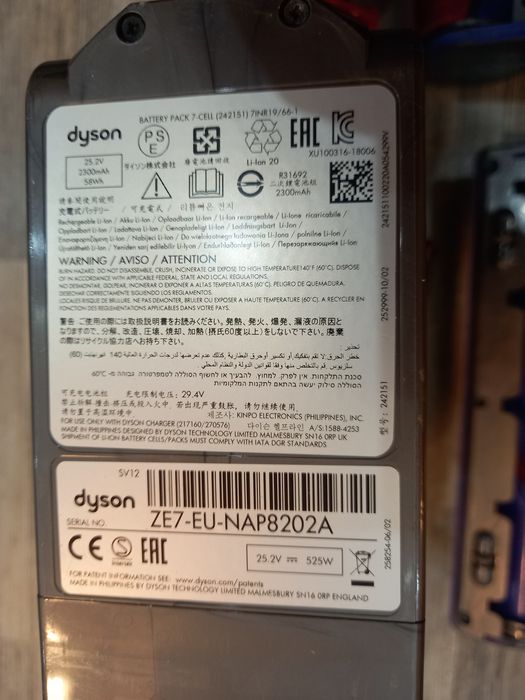 Aspirator Dyson v10