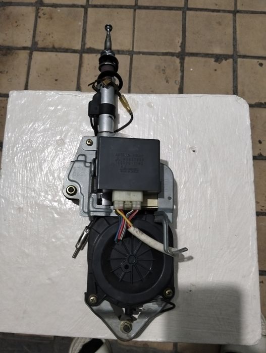 Антенна для автомобилей