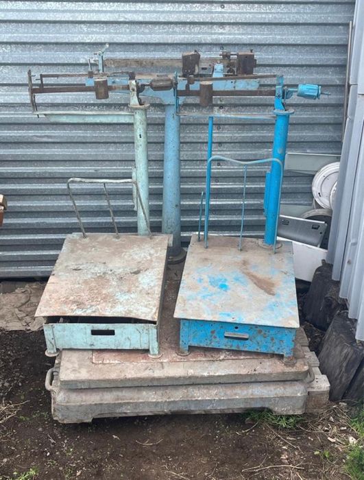 Весы товарные 2 штуки