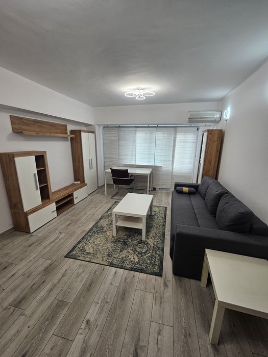Proprietar vand ap.3 camere Bd.Decebal
