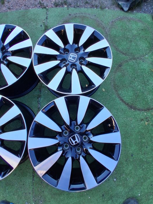 17цола за HONDA  7J×17 ет50. 5×114.3 ц.64.1мм