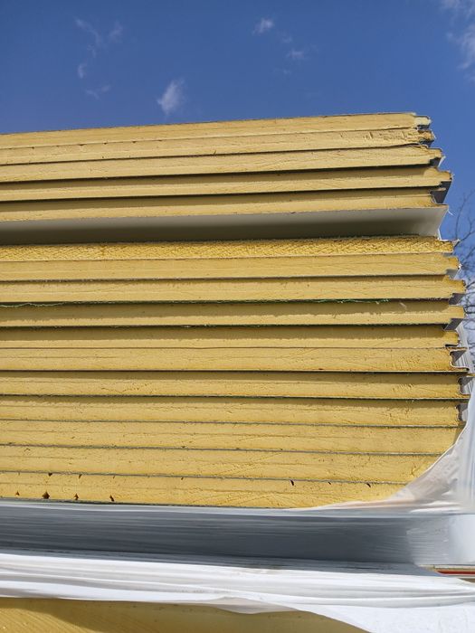 Vând panouri Sandwich grosime de la 30mm -150mm