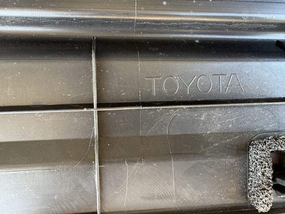 Лайсна на предна дясна врата за Тойота Рав 4 / Toyota Rav IV 2015 - 19