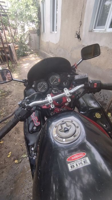 Kawasaki zzr 600