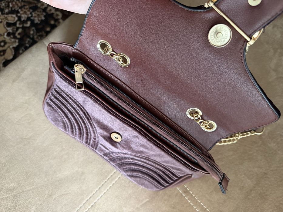 Нова дамска чанта