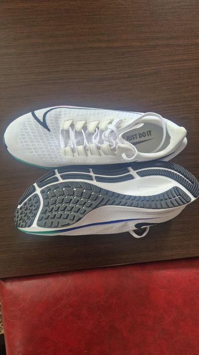 Маратонки Nike нови