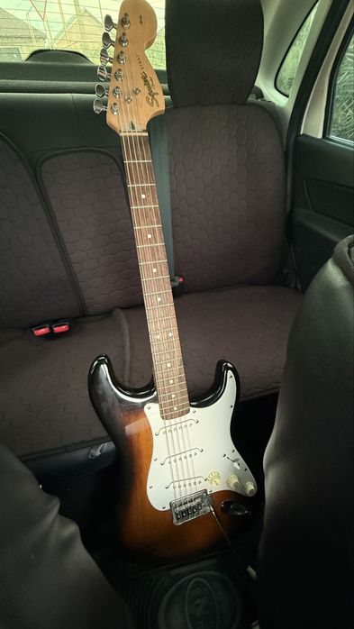 Гитара Fender электрогитара