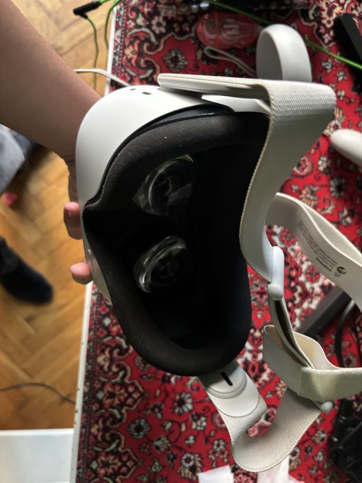 Vand ochelari vr oculus quest 2 ca nou 128 de gb