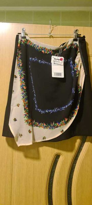 Fustă Originală Desigual – Model Unic, Plină de Personalitate- S/36