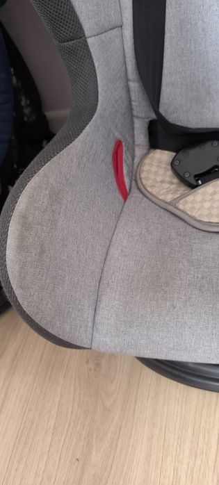 Детски столчета за кола 2бр