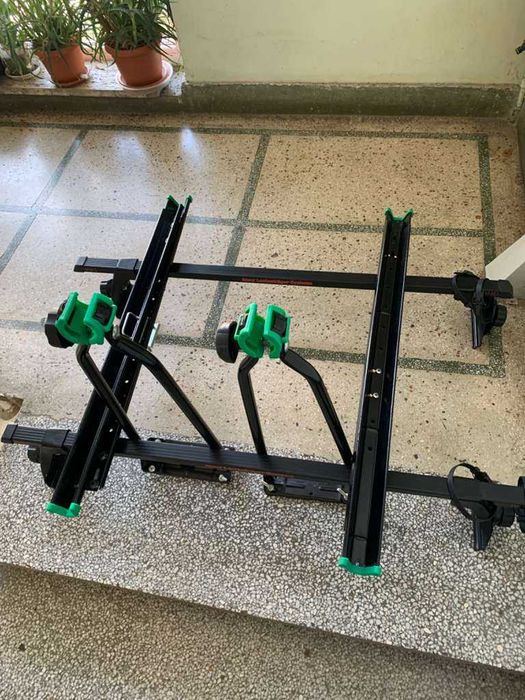 2 biciclete Hercules si un portbagaj pentru transport pe masina