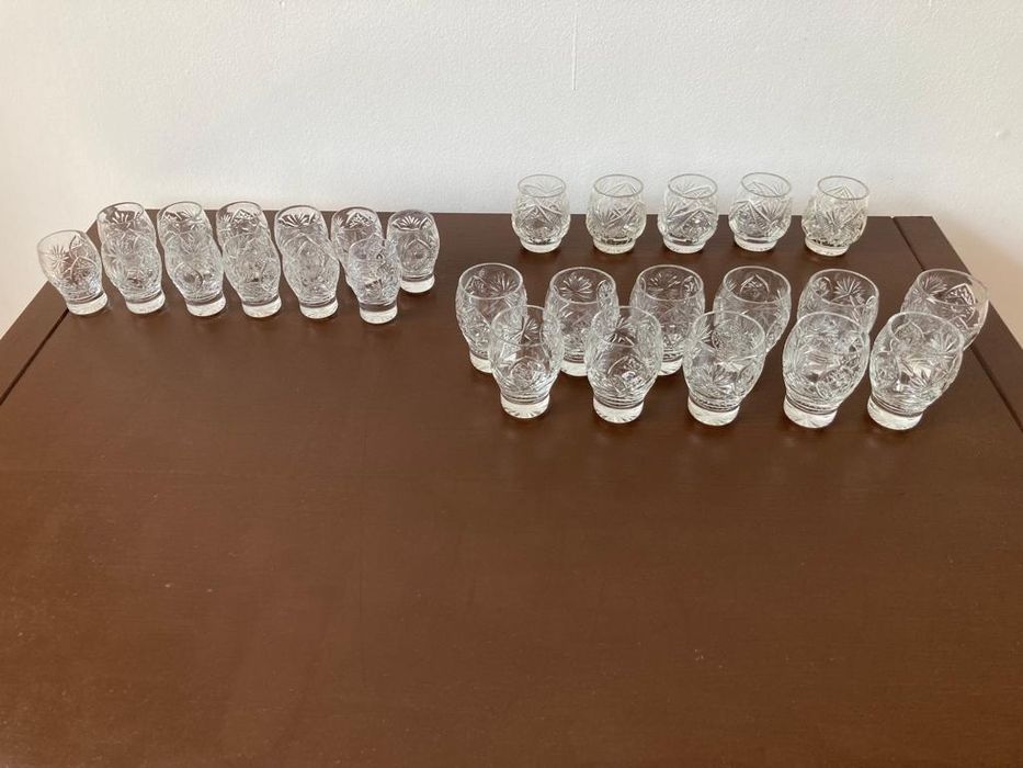 Продам хрустальные стопки плюс подарок