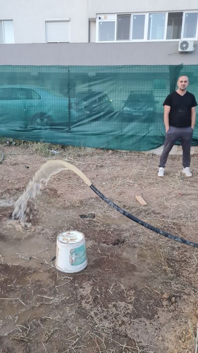 Executam foraje puturi apă de mica sau medie adancime 0-50m
Folosim tu