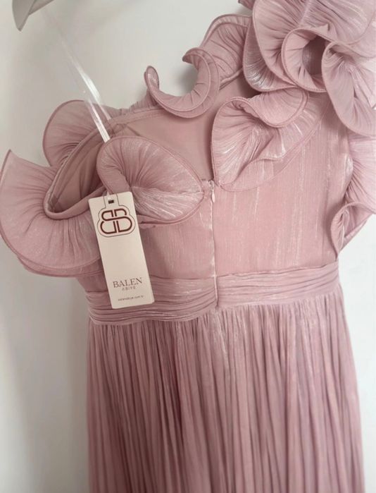 Rochie elegantă roz