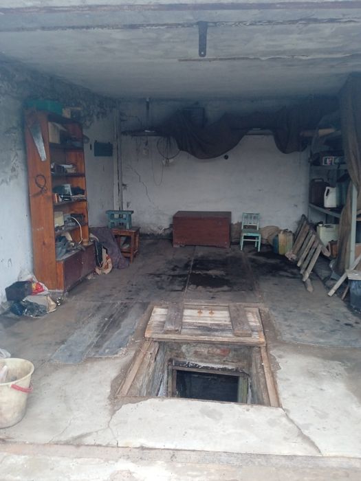 Продается гараж в городе