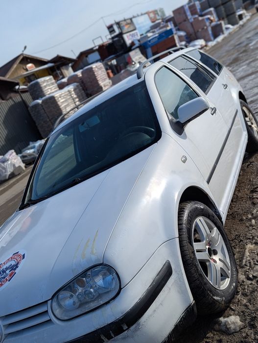 Vând sau schimb cu animale