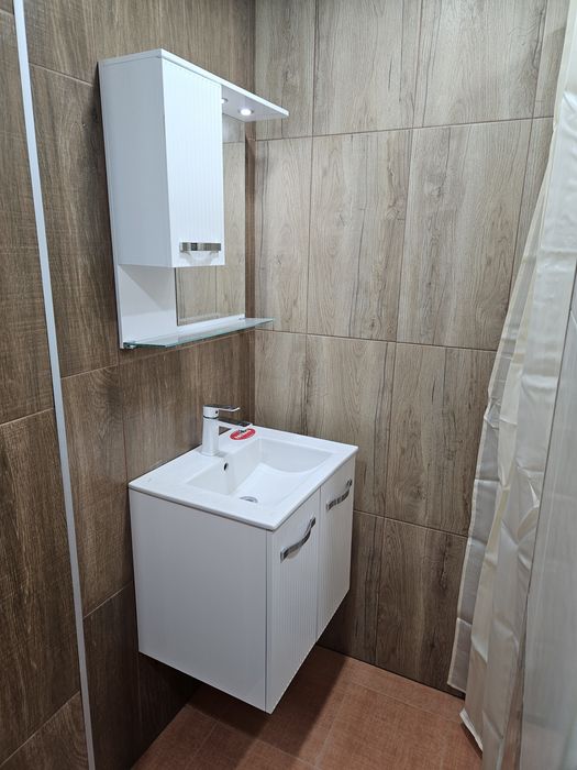 Дава се под наем Тристаен апартамент в Сливен, Българка - 70 кв.м за 331.5 € - Снимка #2