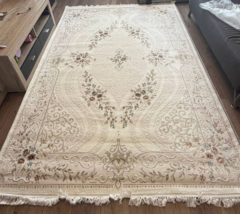 Ковер,в отличном состоянии