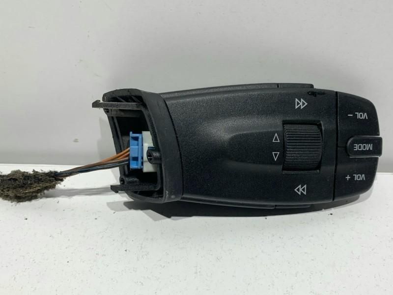 Maneta comenzi radio / Butoane volan Seat Ibiza 4 6J