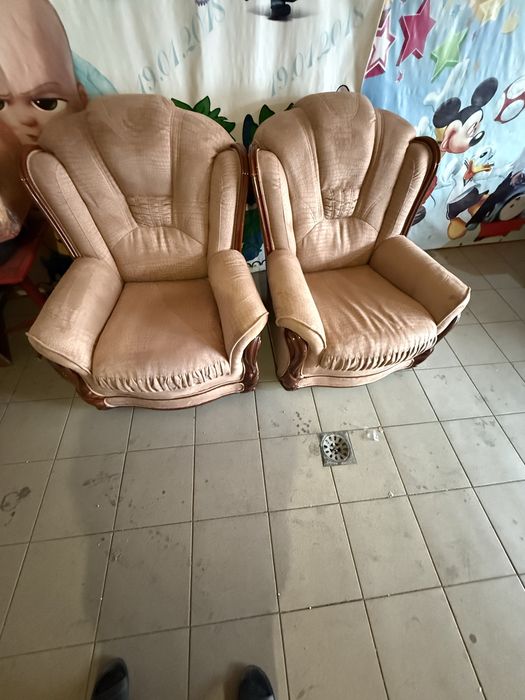 Продам диван два кресла