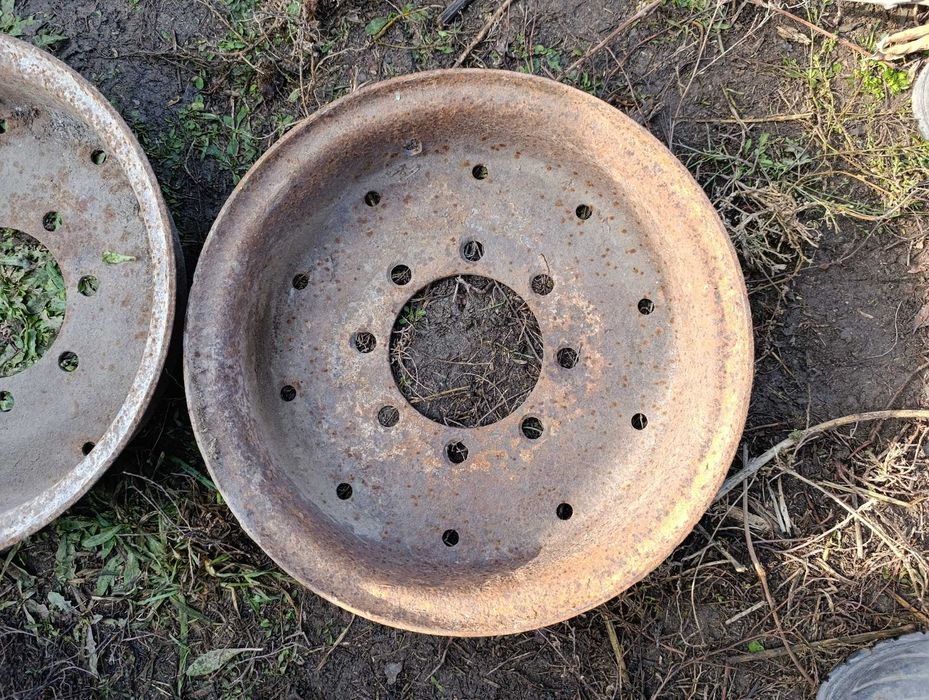 Диски на сельхозтехнику.