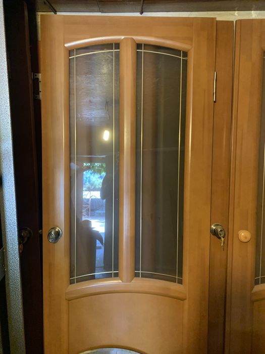 Двери деревянные