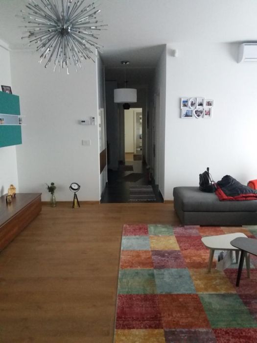 De inchiriat, Ap 3 camere decomandat!