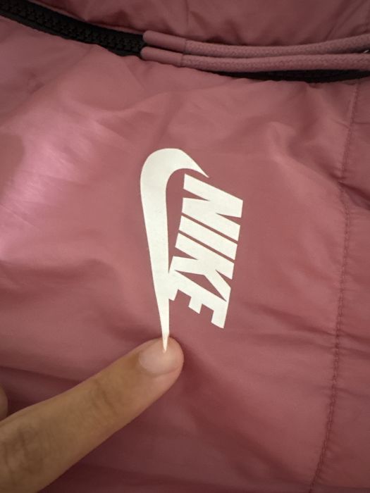 Яке Nike Xs розово