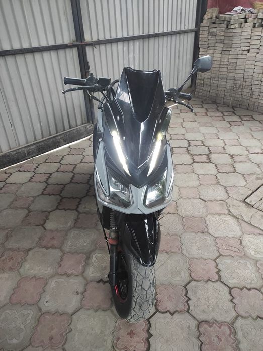 Мопед самурай на ходу