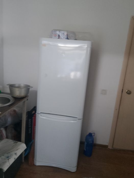 Холодильник в хорошем состоянии