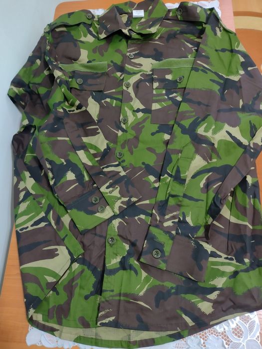 3.Camasa/tricou/capela/militară tip padure/bocanci/altele