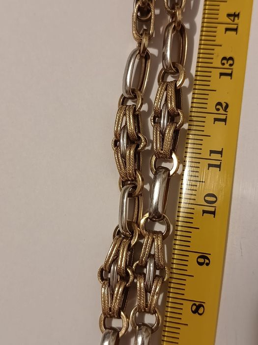 Lanț de vânzare din aur.