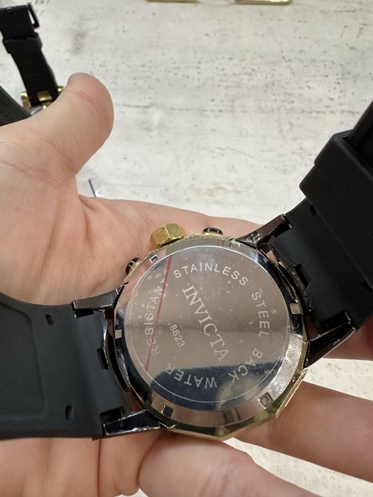 Часовник Invicta