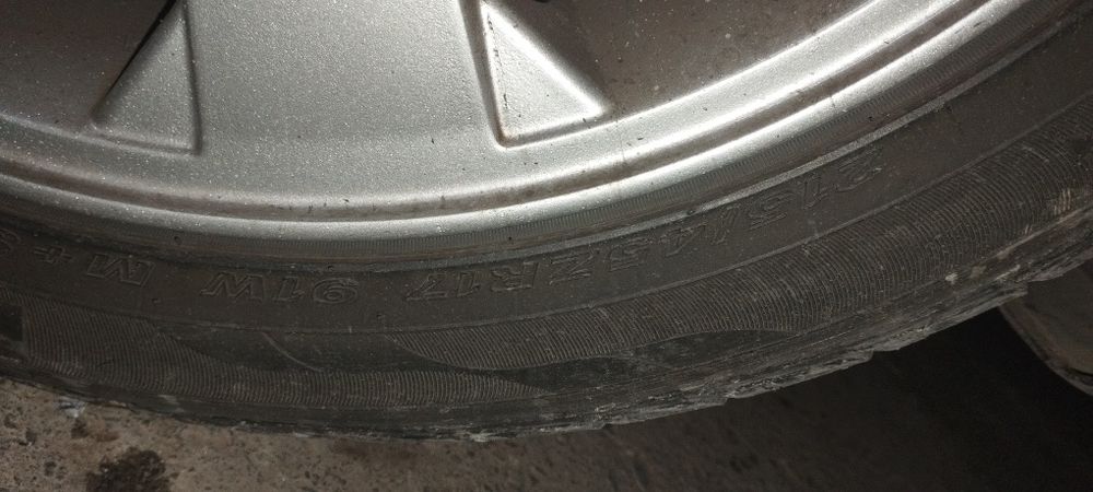 Комплект шины с диском