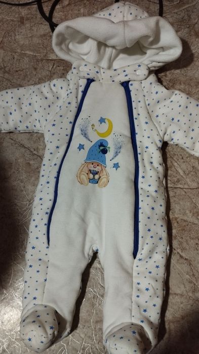 Продам детский комбинезон весна-осень